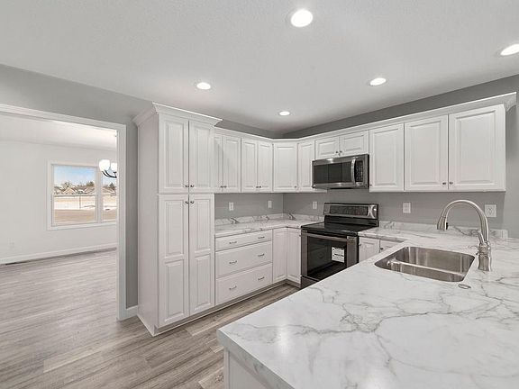 3rd image of 4006 N Easy Living Ave
