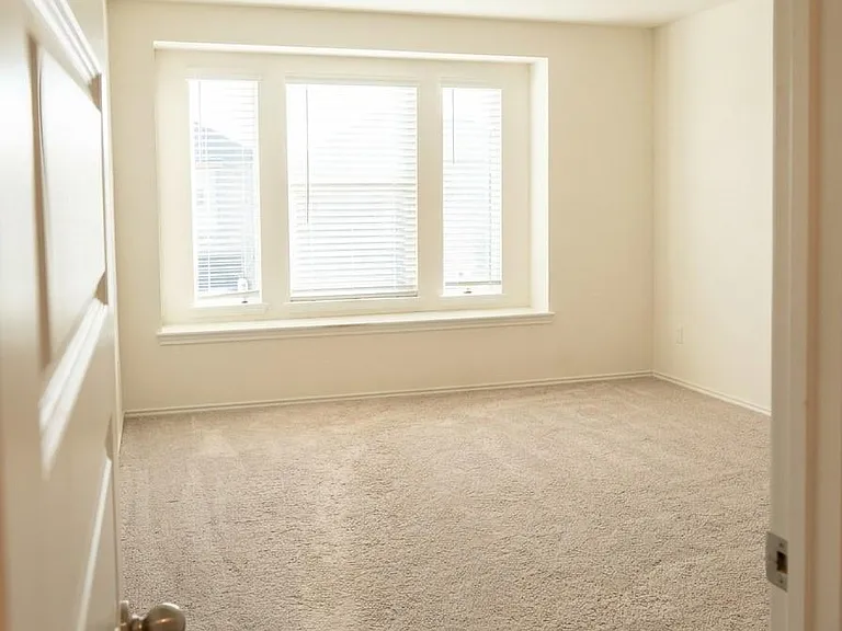 4653 Alfano Loop — Photo 32