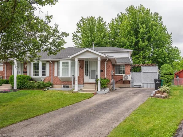629 Settlersfield Ct #B, Waterloo, ON N2T 2K6
