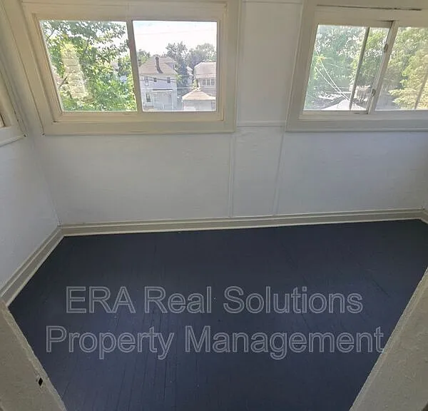 133 N Eureka Ave — Photo 20