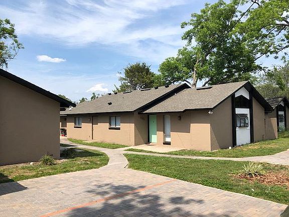 2nd image of 1325 Indiana Ave #1325