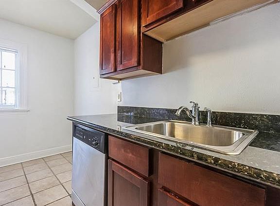 4th image of 3300 Saint Charles Ave APT 3