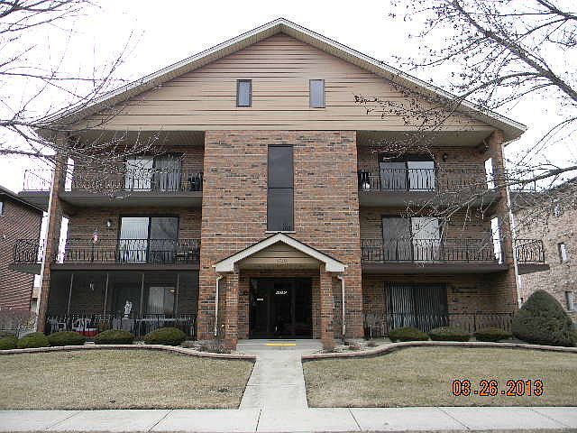 1st image of 16730 Paxton Ave APT 1N