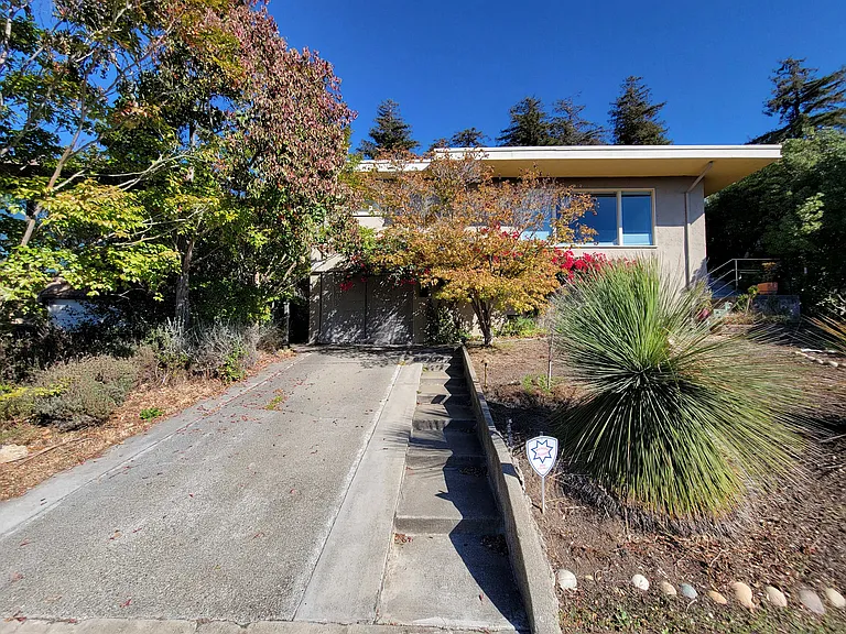 118 El Verano — Photo 1
