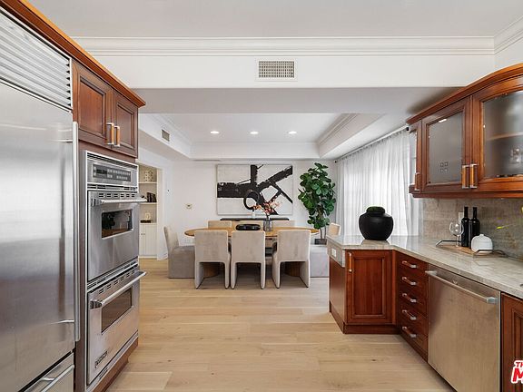 5th image of 11723 Mayfield Ave Unit 4