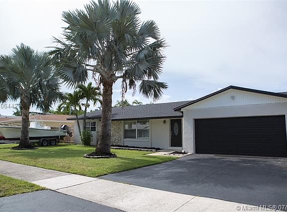 4th image of 8114 SW 205th Ter