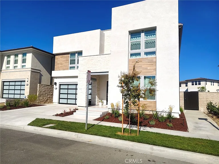 130 Ashpark — Photo 2