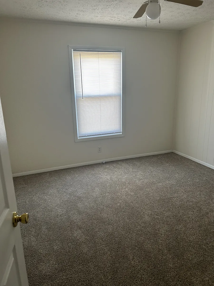 Building Photo - 2523 W Monroe St #1