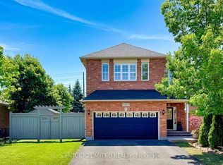 2587 Carberry Way, Oakville, ON L6M 4R8
