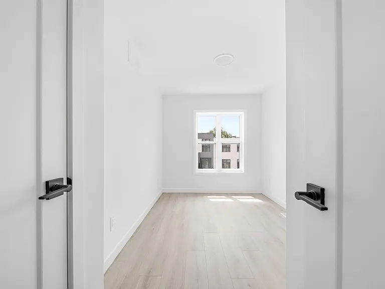 31 Mill St #12 — Photo 27