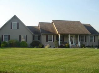40 Canary Ct, Dover, DE 19904