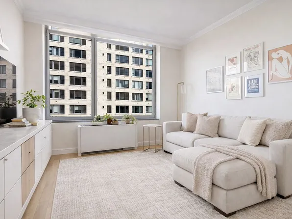 450 E 83rd St #5F1, New York, NY 10028