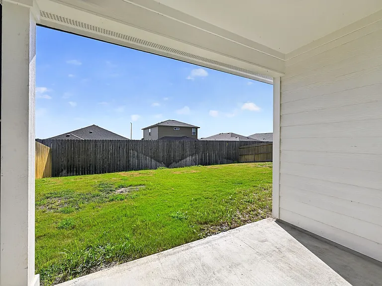 326 Richland Dr — Photo 32