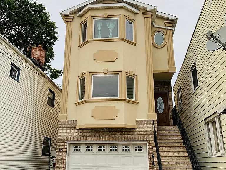324 Sussex St #2F — Photo 1