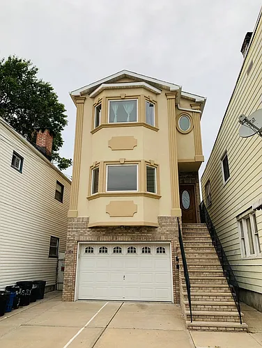 324 Sussex St #2F Photo 1