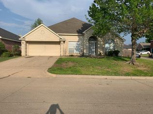 6435 Seaford Rd, Arlington, TX 76001