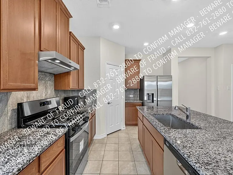 395 Boroughbridge Dr — Photo 10