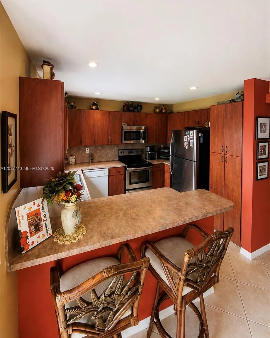 16355 SW 46th Ter — Photo 3