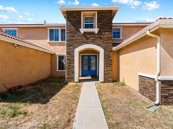 5th image of 658 E Lago Lindo Rd