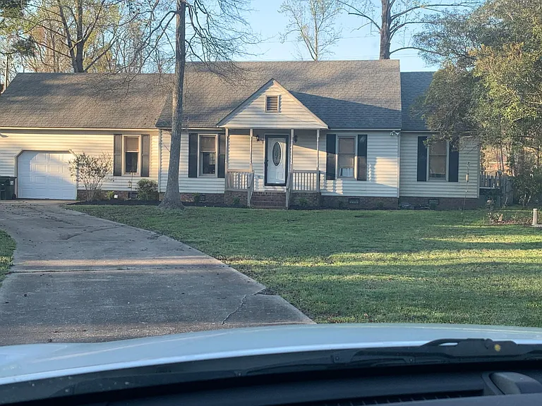 2506 Fairwoods Ln — Photo 1