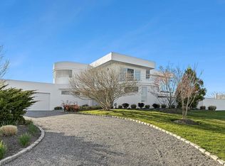 3 Old Meadow Bnd, Westhampton Beach, NY 11978