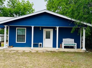 429 Wingate St, La Pryor, TX 78872