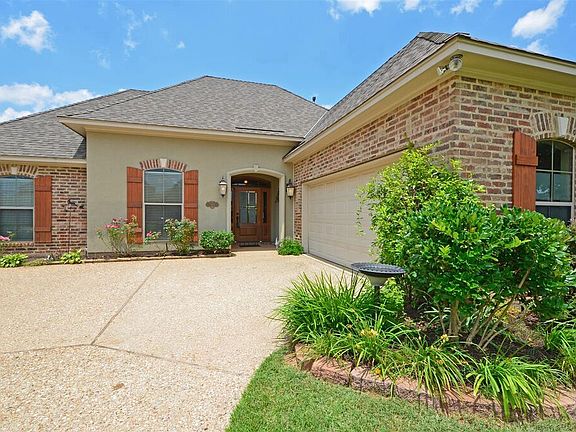 2nd image of 770 Hackberry Dr