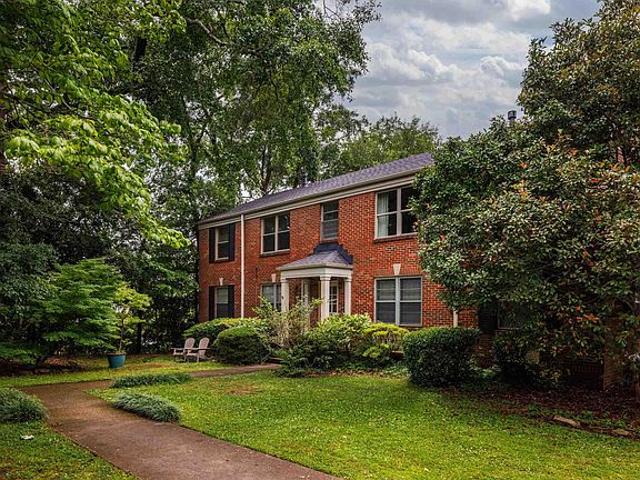 3rd image of 2509 Mountain Brook Cir APT C