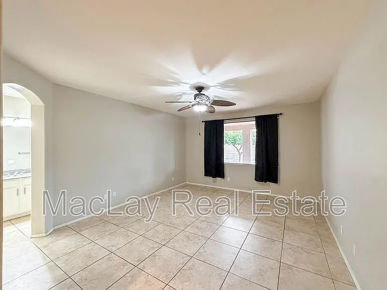 203 W Cedar Dr — Photo 8