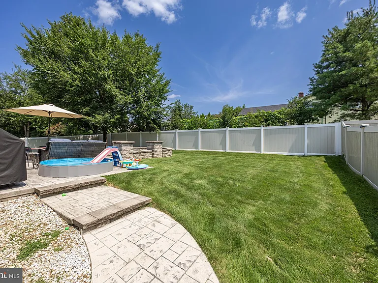 1022 Haral Pl — Photo 36