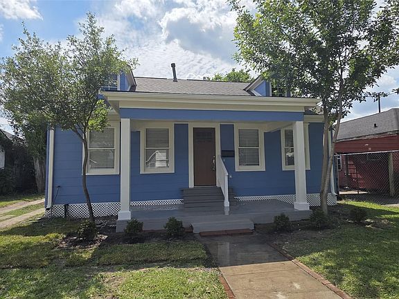 3rd image of 2827 Robertson St