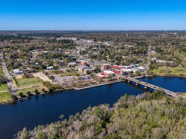 7001 & 7005 Old Spanish Trail Rd, Milton, FL 32570