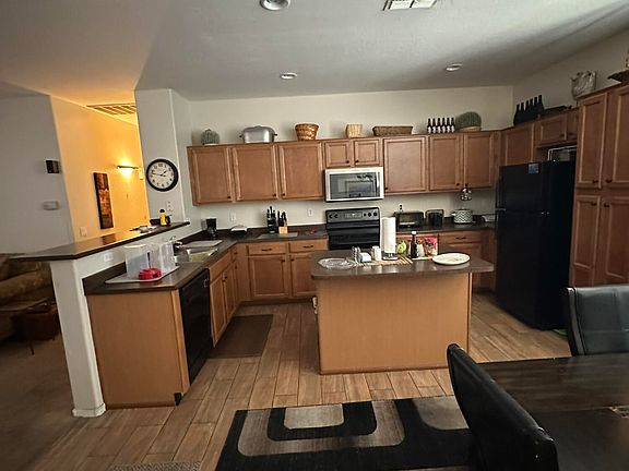3rd image of 108 S 152ND Avenue