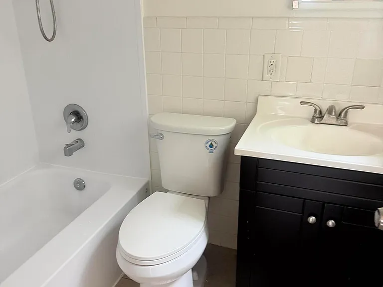 1151 NE 26th Ave — Photo 35