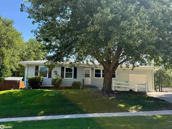 1804 Hillcrest Dr, Atlantic, IA 50022