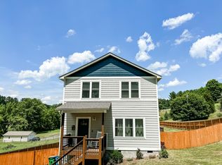 921 Newfound Rd, Leicester, NC 28748