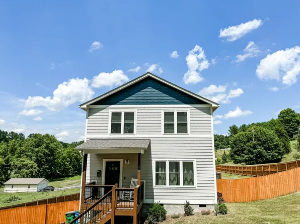 921 Newfound Rd, Leicester, NC 28748