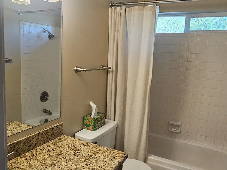 236 W Waltann Ln — Photo 10