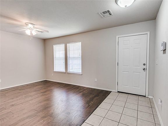 4th image of 513 SE 26th St