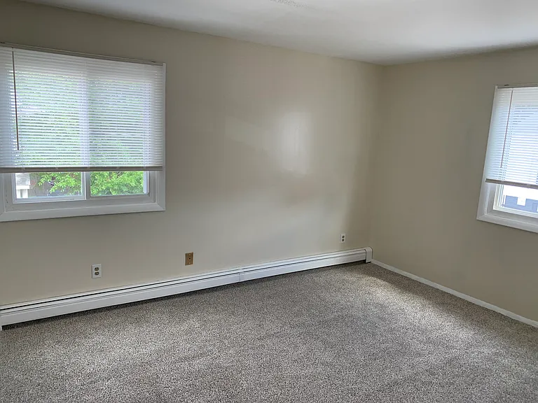 22 Roy St #6 — Photo 9