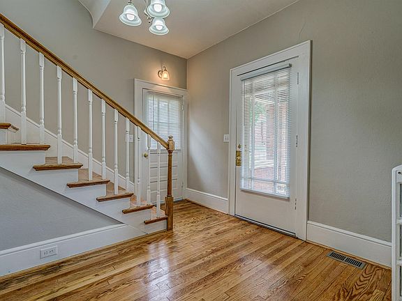 2nd image of 322 Forest Hill Ave NE