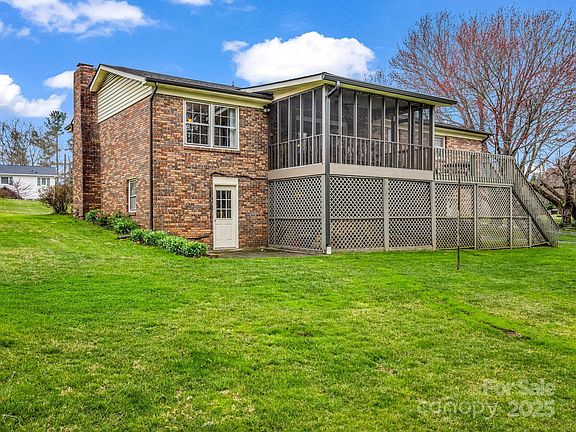 5th image of 1286 Glenheath Dr