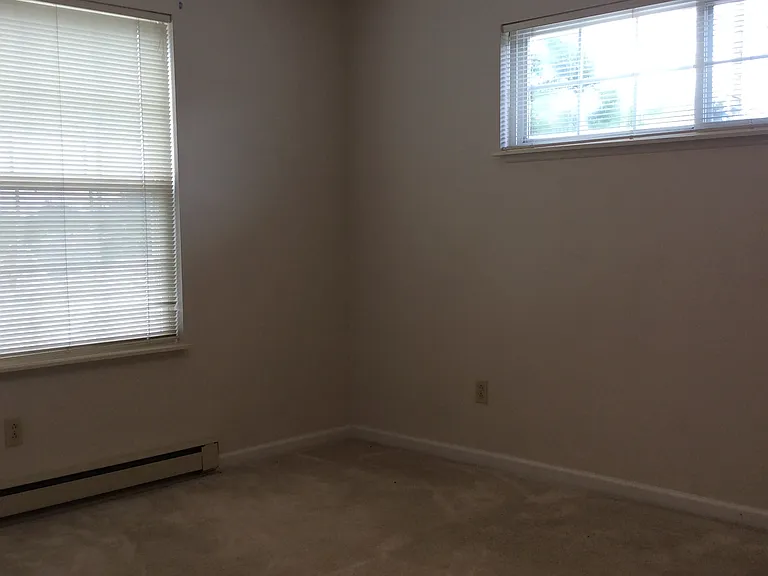 1153 Steubenville Ave — Photo 11
