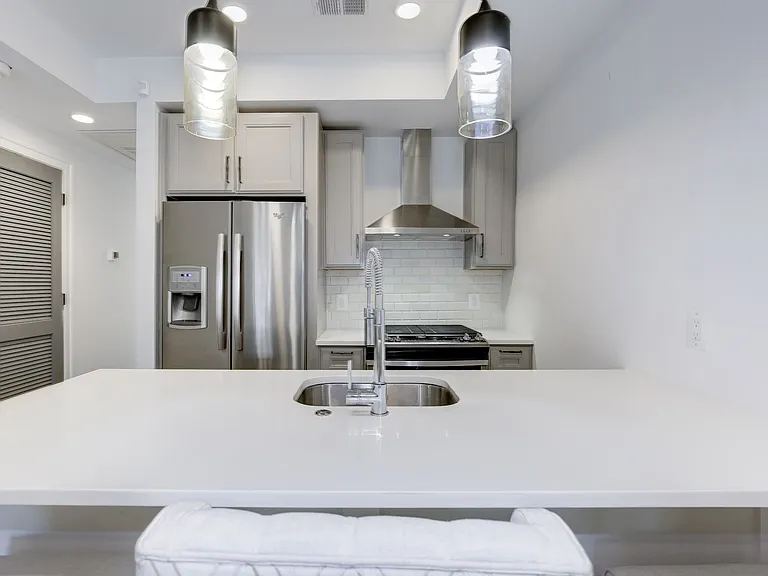 3924 W St NW #5 — Photo 8