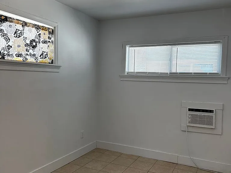 13913 N Palm St #11 — Photo 8