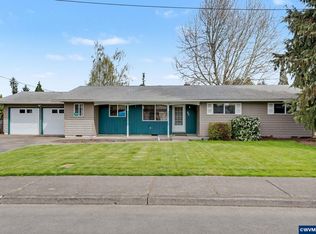 555 Sacre Ln N, Monmouth, OR