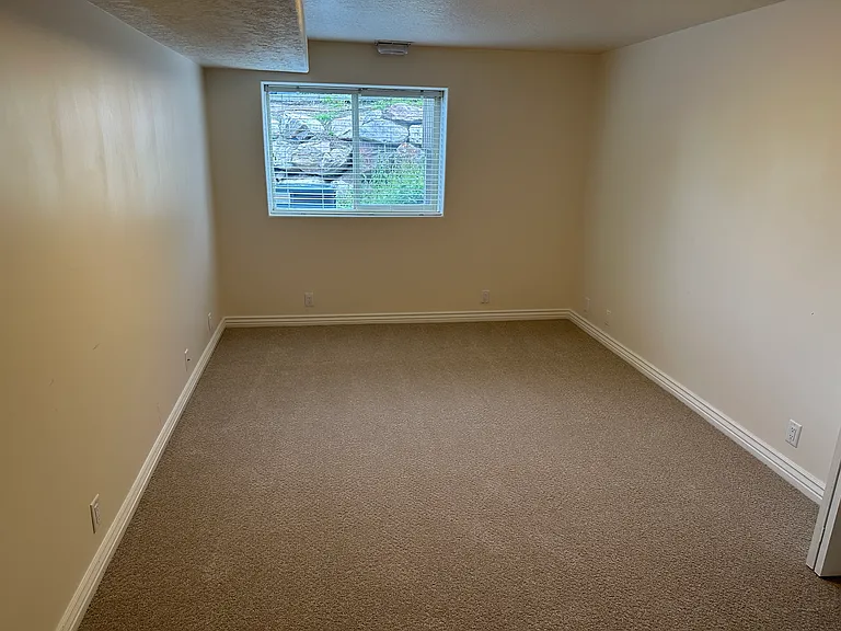 592 Hidden Cir — Photo 7