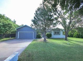 438 S Fairhaven Rd, Wichita, KS 67209