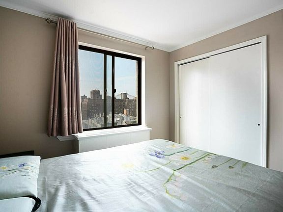 3rd image of 39 Henry St #9