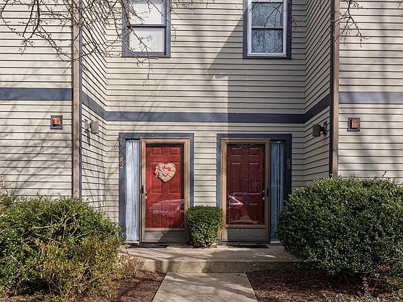 3rd image of 110 Dean St Unit 83